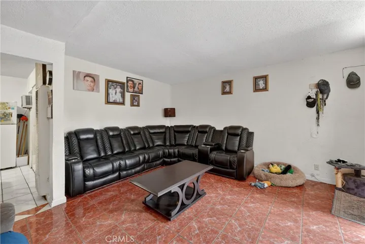 2211 S Fairview, Santa Ana, California 92704