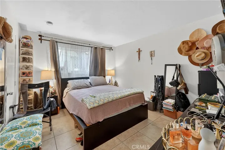 2211 S Fairview, Santa Ana, California 92704