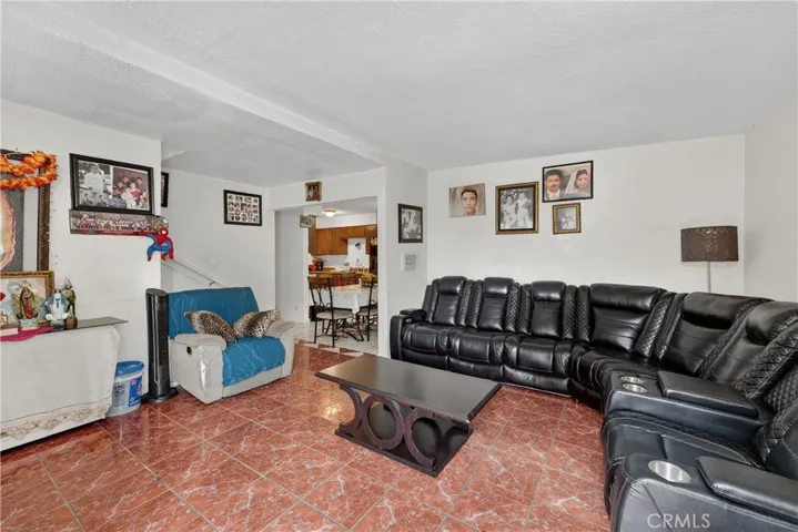 2211 S Fairview, Santa Ana, California 92704