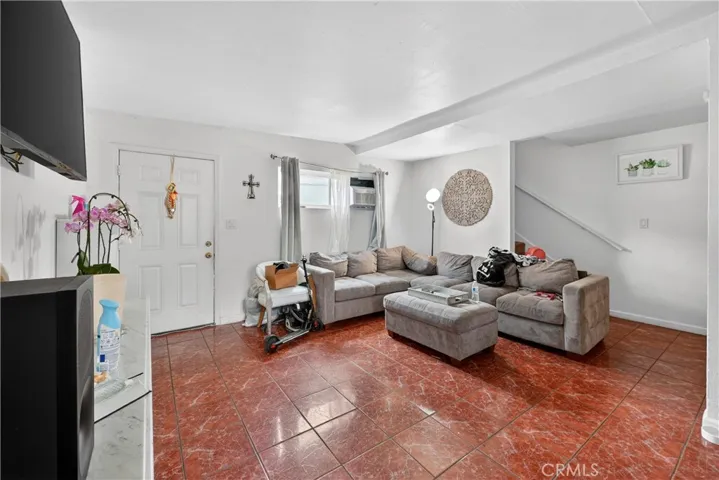 2211 S Fairview, Santa Ana, California 92704