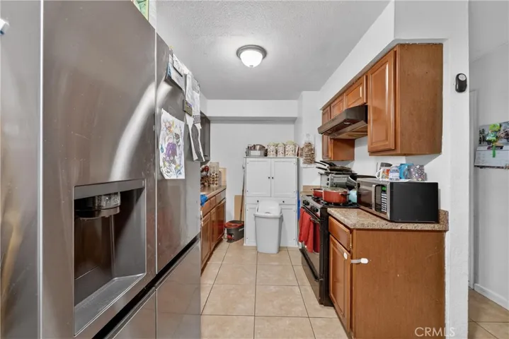 2211 S Fairview, Santa Ana, California 92704