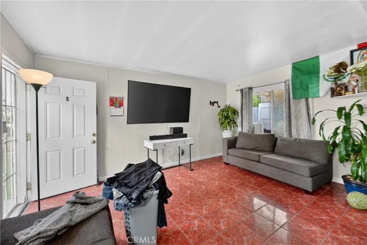 2211 S Fairview, Santa Ana, California 92704