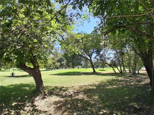 Public 18-hole golf course operated by the City of Los Angeles.