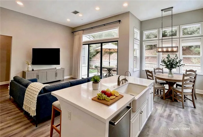 4822 Nelson Court, Carlsbad, California 92010