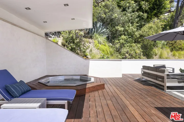 3111 Belden Drive, Los Angeles, California 90068