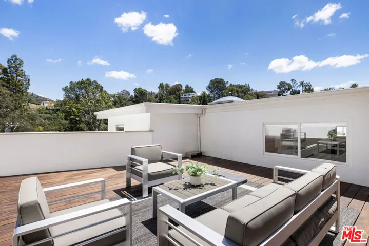 3111 Belden Drive, Los Angeles, California 90068