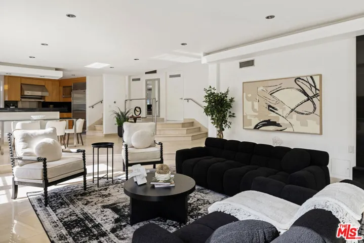 3111 Belden Drive, Los Angeles, California 90068