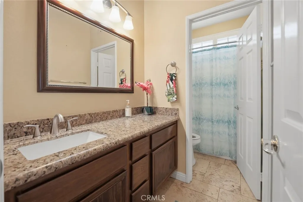 2nd Floor Bathroom