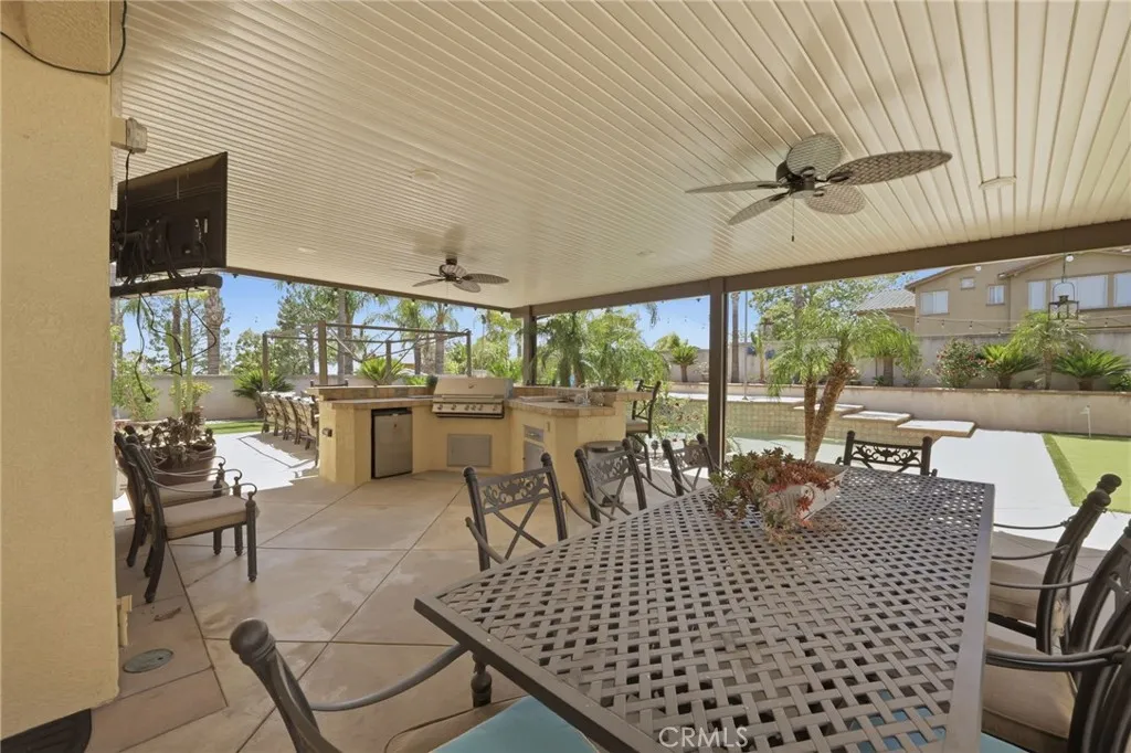 Outdoor Kithen/Dining
