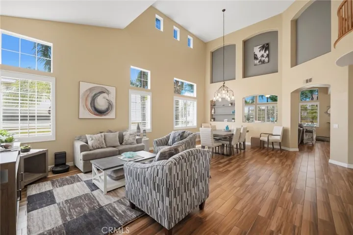 Living Room/Dining Room