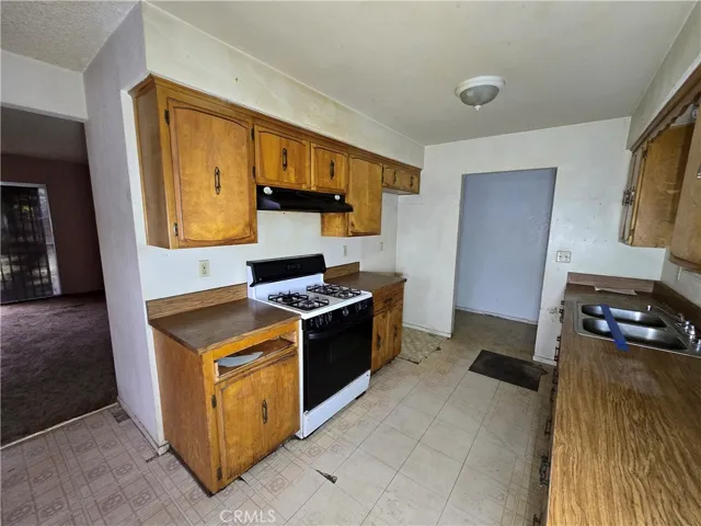 1405 Sonora, Madera, California 93638