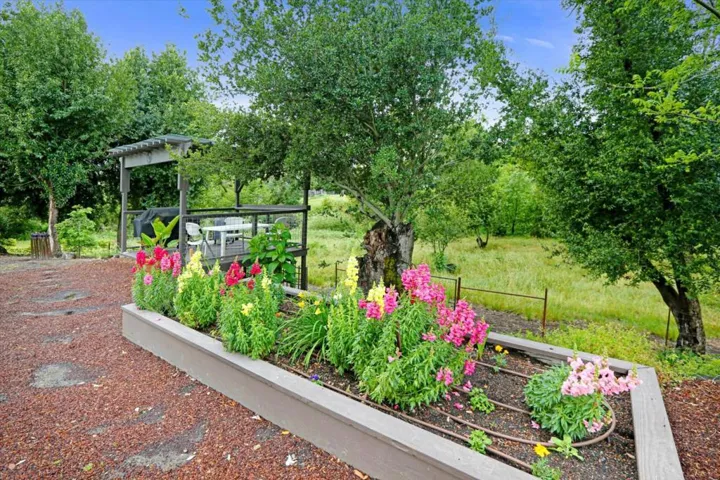 695 Quietwater, Santa Rosa, California 95404