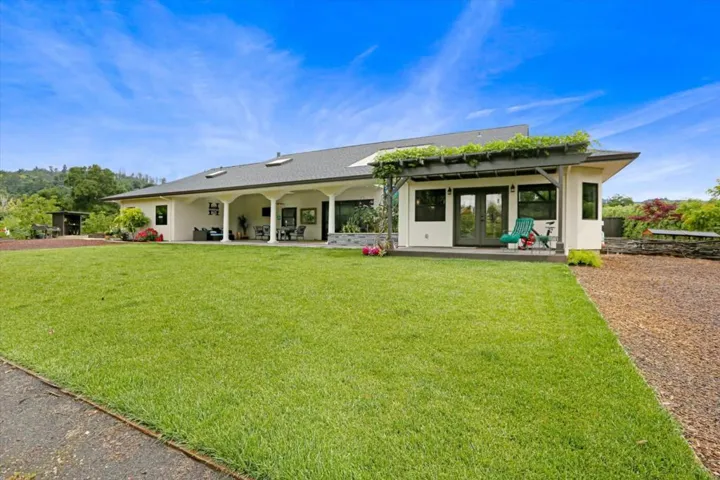 695 Quietwater, Santa Rosa, California 95404