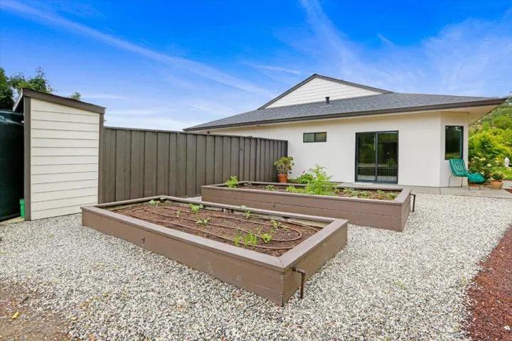 695 Quietwater, Santa Rosa, California 95404