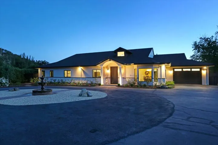 695 Quietwater, Santa Rosa, California 95404