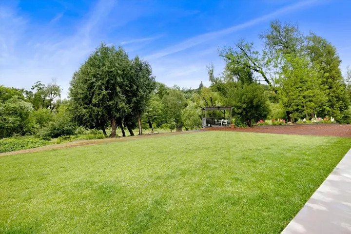 695 Quietwater, Santa Rosa, California 95404