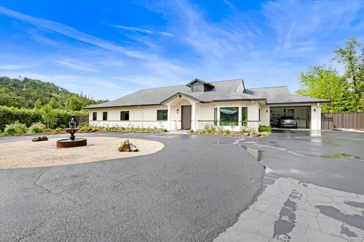 695 Quietwater, Santa Rosa, California 95404