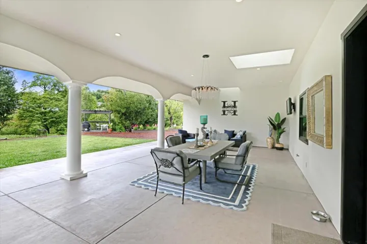 695 Quietwater, Santa Rosa, California 95404