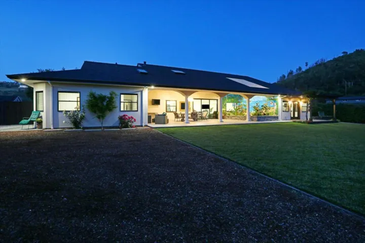 695 Quietwater, Santa Rosa, California 95404
