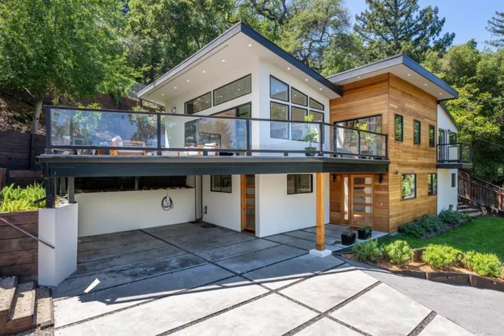 124 Foxwood Road, Portola Valley, California 94028