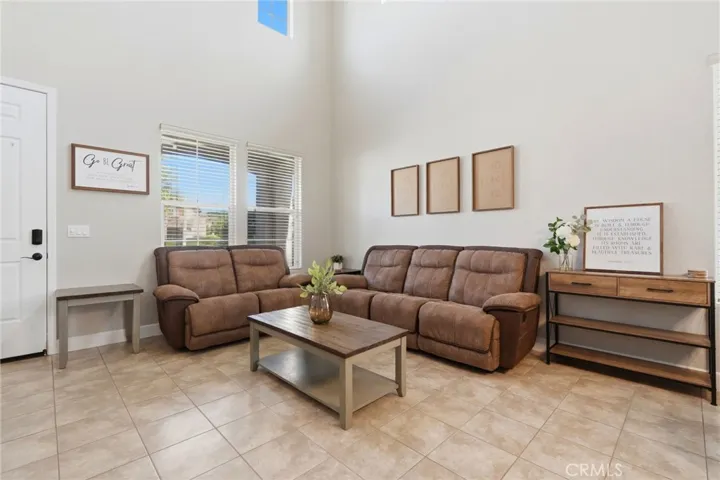 FORMA LIVING ROOM