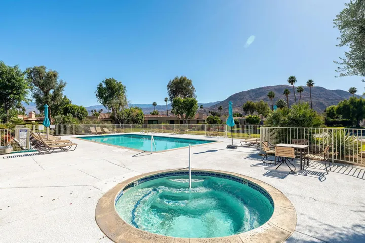 Pool & Spa