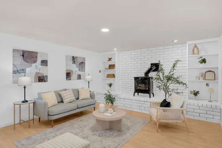 18485 Main Boulevard, Los Gatos, California 95033