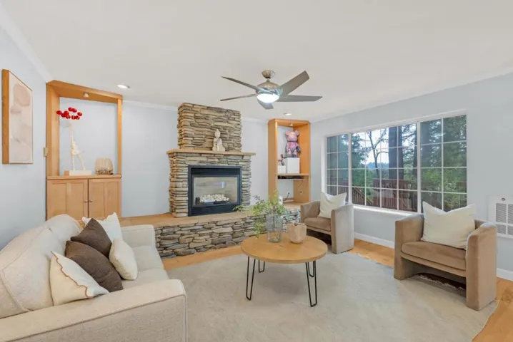 18485 Main Boulevard, Los Gatos, California 95033