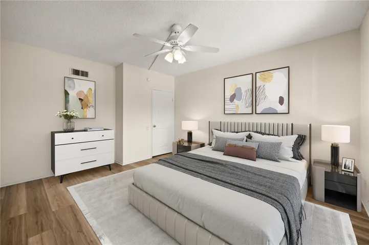 21219 Roscoe Boulevard 211, Canoga Park, California 91304