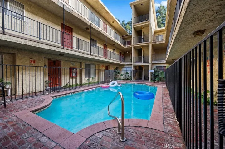 21219 Roscoe Boulevard 211, Canoga Park, California 91304