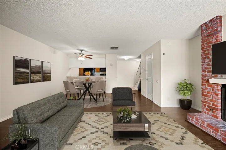 21219 Roscoe Boulevard 211, Canoga Park, California 91304