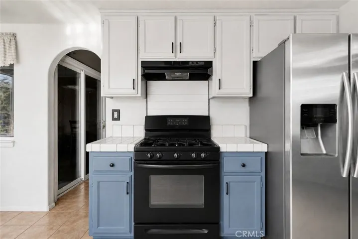 AI-Altered Version – AI was used to remove clutter and furniture.