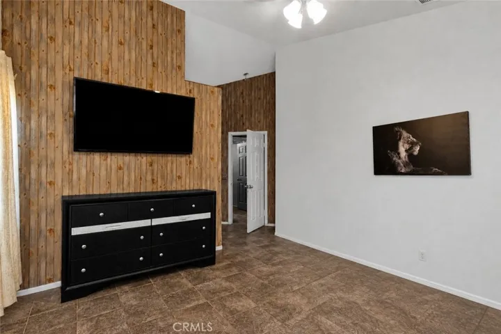 AI-Altered Version – AI was used to remove clutter and furniture.