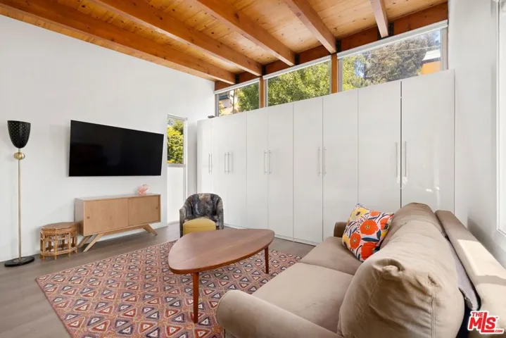 2509 Greenvalley Road, Los Angeles, California 90046