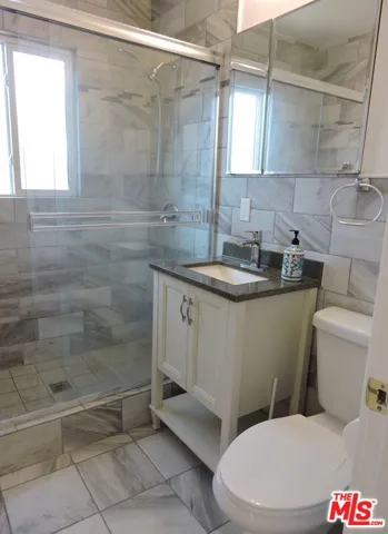 559 N Windsor Boulevard, Los Angeles, California 90004