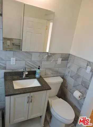 559 N Windsor Boulevard, Los Angeles, California 90004