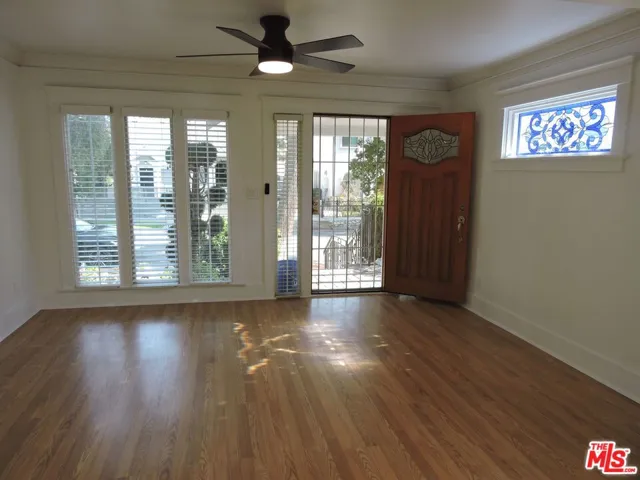 559 N Windsor Boulevard, Los Angeles, California 90004