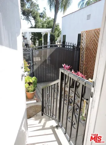 559 N Windsor Boulevard, Los Angeles, California 90004