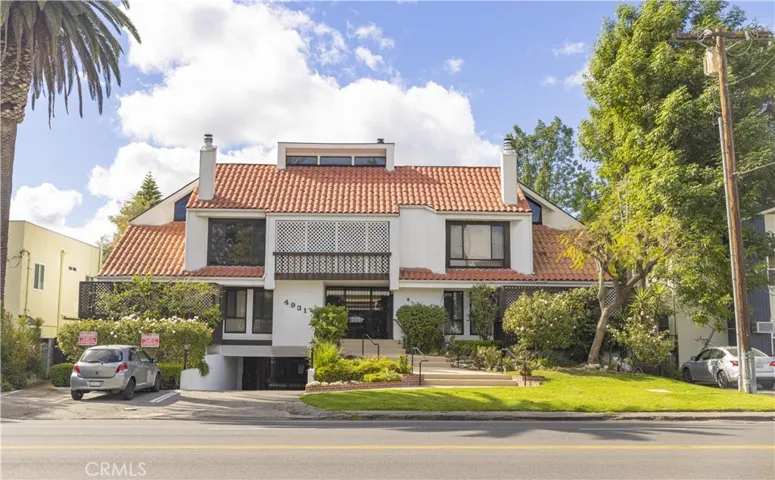 4931 Coldwater Canyon Avenue, Sherman Oaks, California 91423