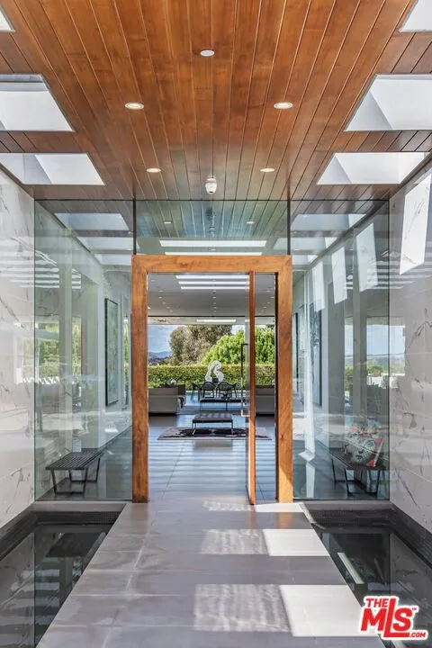 2002 Loma Vista Drive, Beverly Hills, California 90210 — photo 5