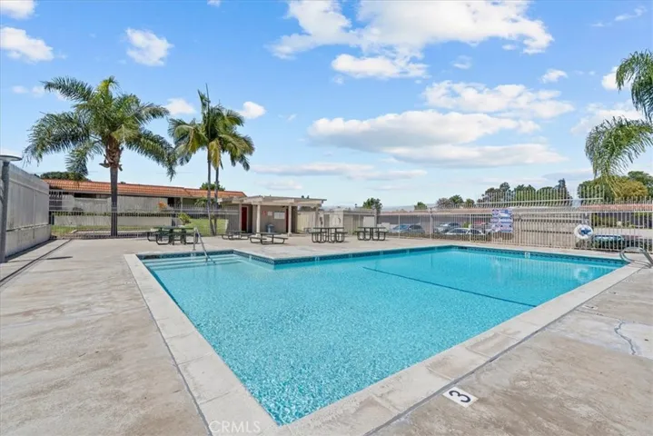 2 pools in the community