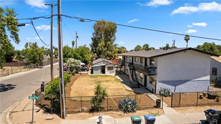3940 E Burns, Fresno, California 93725