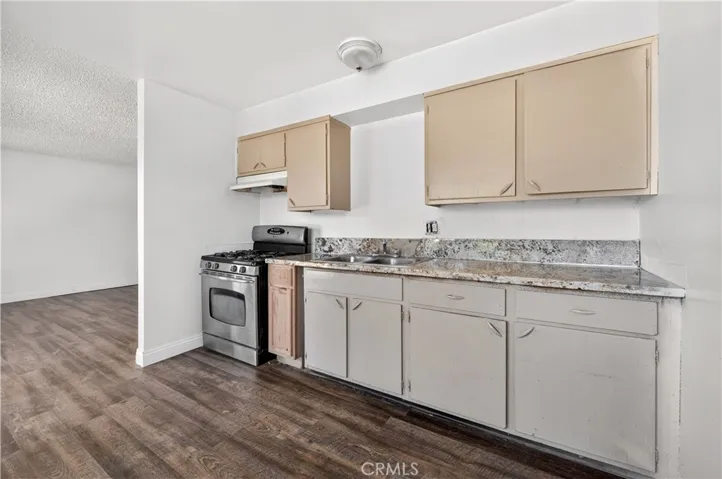 3940 E Burns, Fresno, California 93725