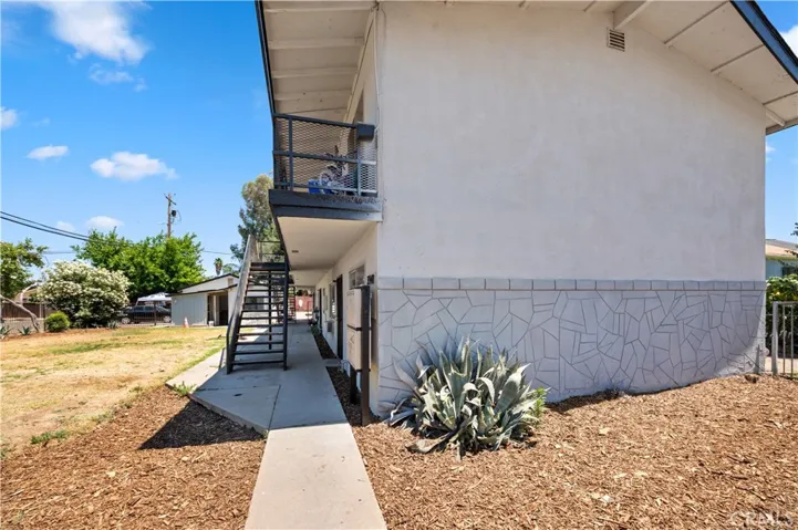 3940 E Burns, Fresno, California 93725