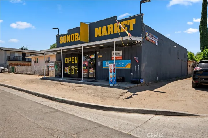 3940 E Burns, Fresno, California 93725