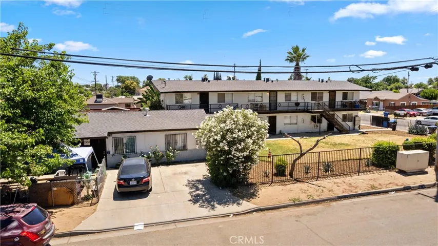 3940 E Burns, Fresno, California 93725
