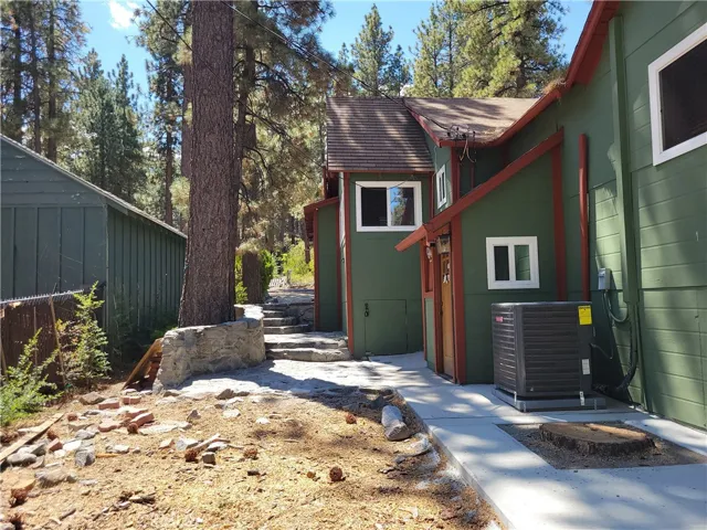 1116 Lark Road, Wrightwood, California 92397