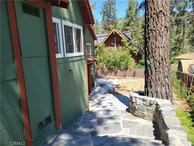 1116 Lark Road, Wrightwood, California 92397
