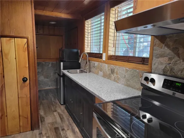 1116 Lark Road, Wrightwood, California 92397