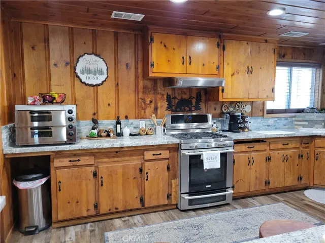 1116 Lark Road, Wrightwood, California 92397
